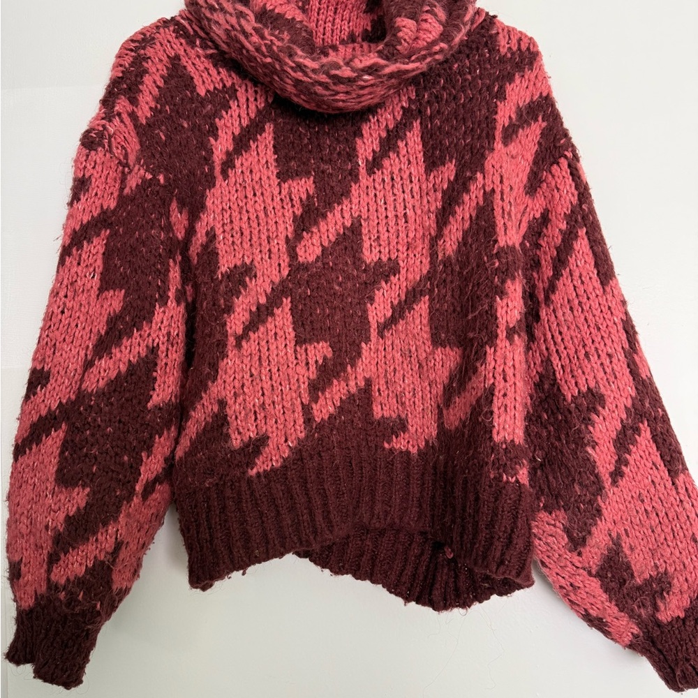 Anthropologie Chunky Houndstooth Turtleneck Sweater in Pink and Burgundy